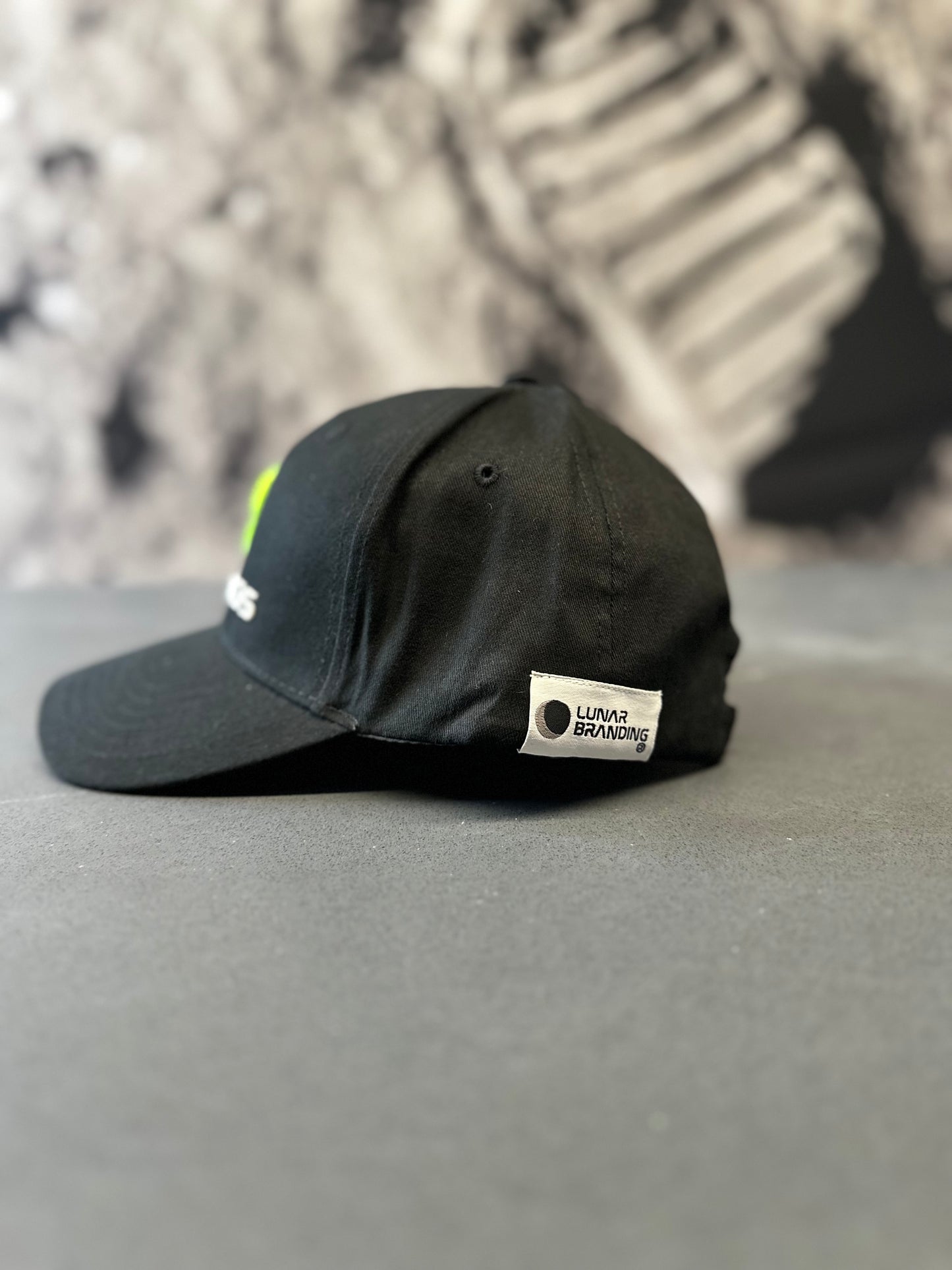 Alien "Greetings" Hat